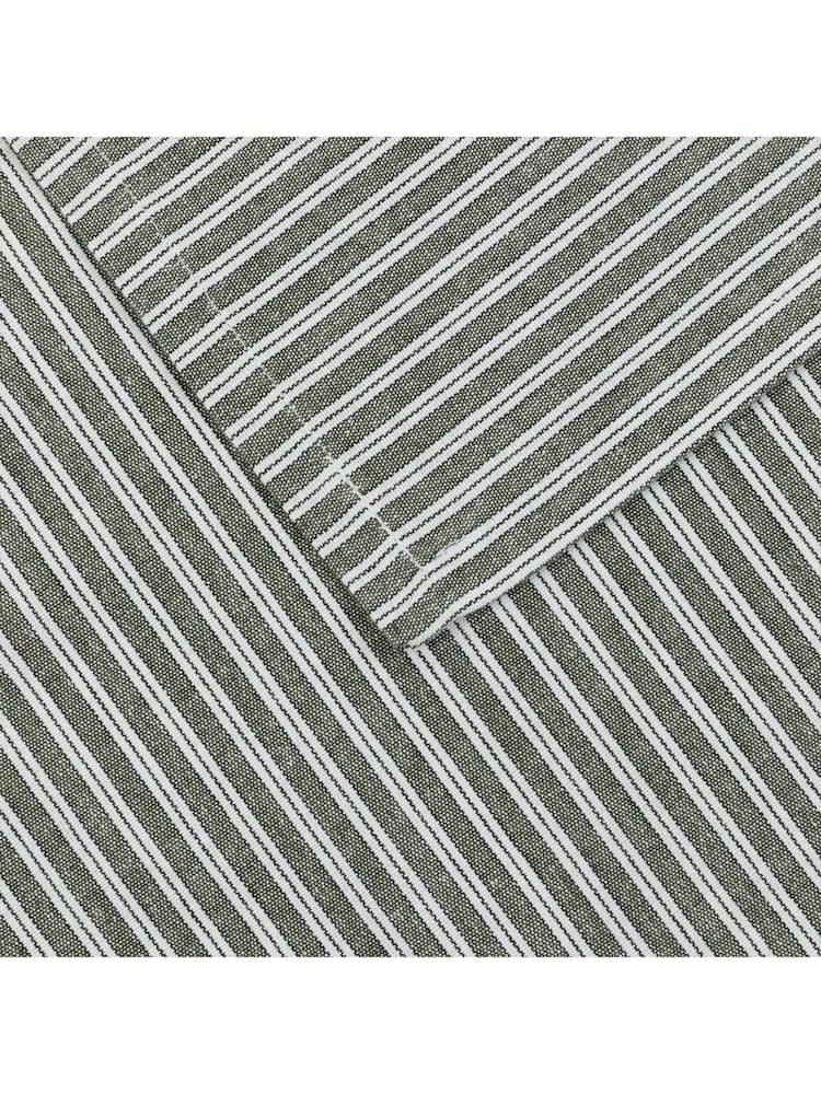 Gallery Home Green Woodland Festive Stripe Table 180cm - Image 2 of 3