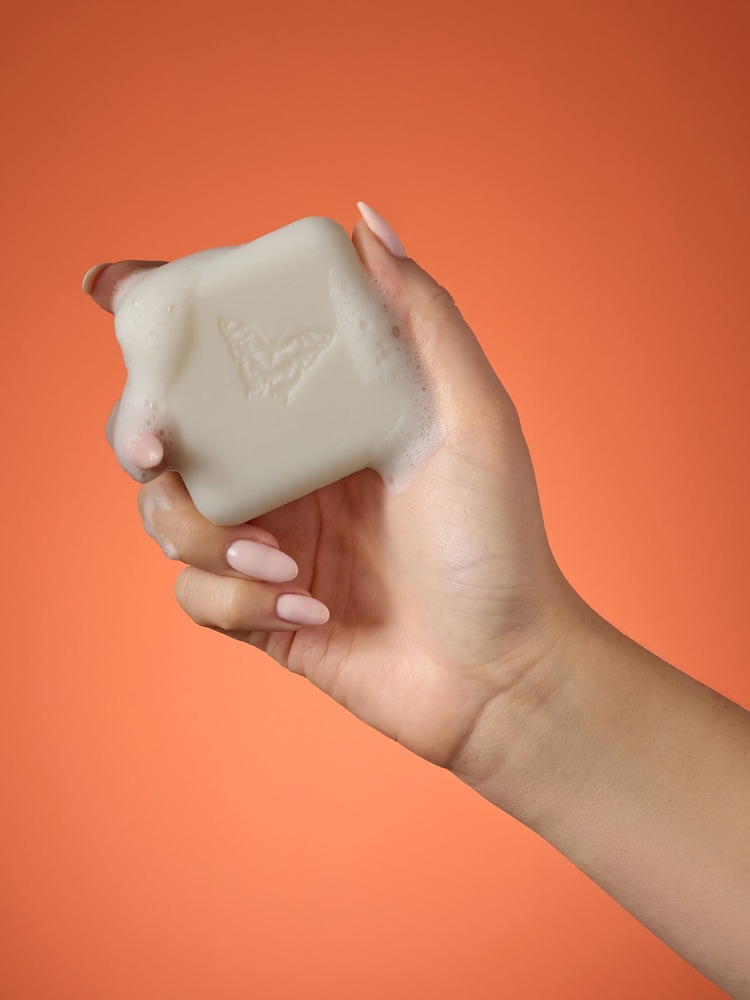 Apricot Neroli Kew Collection Hand Soap - Image 2 of 6 Apricot Neroli Kew Collection Hand Soap - Image 2 of 6