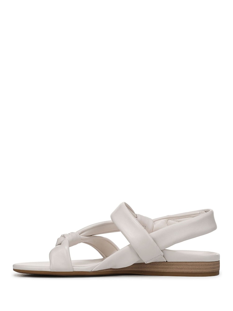 Vionic Geneva Regular Fit Arch Support Strappy Sandals - Image 2 de 7