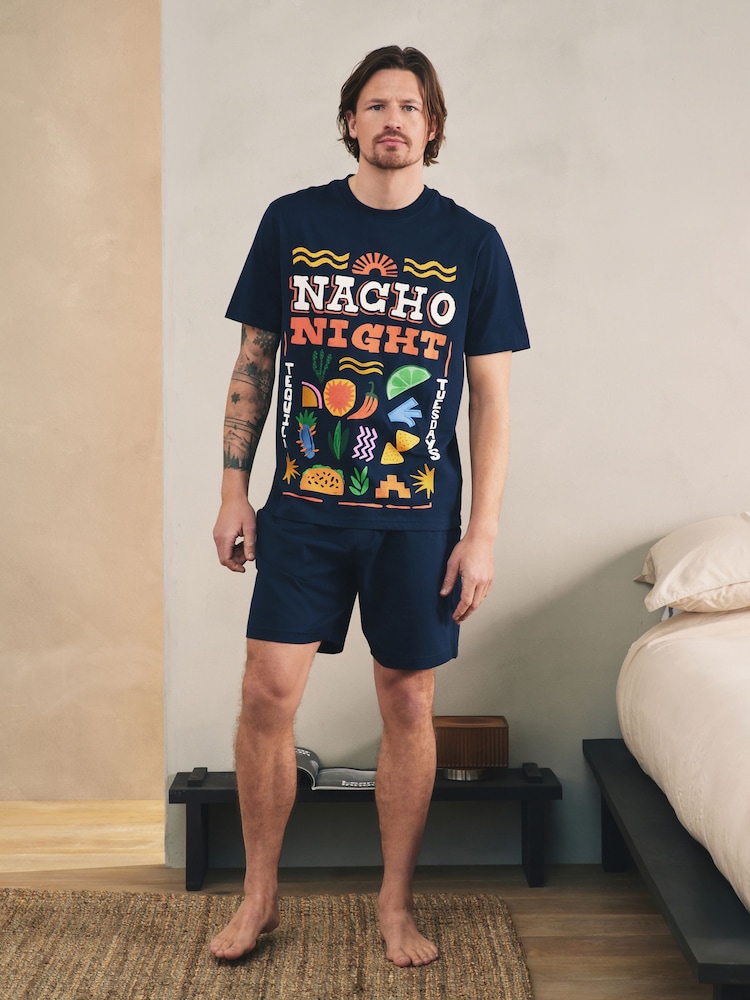 কালো - গ্রাফিক শর্ট স্লিভ জার্সি পায়জামা সেট - 11এর মধ্যে 1 ছবি