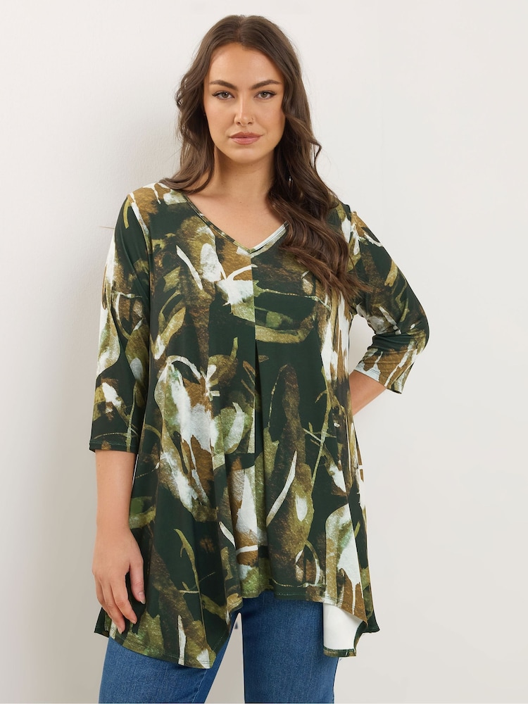 Evans Green Hanky Hem Smudge Print Top - Image 1 of 6 Evans Green Hanky Hem Smudge Print Top - Image 1 of 6