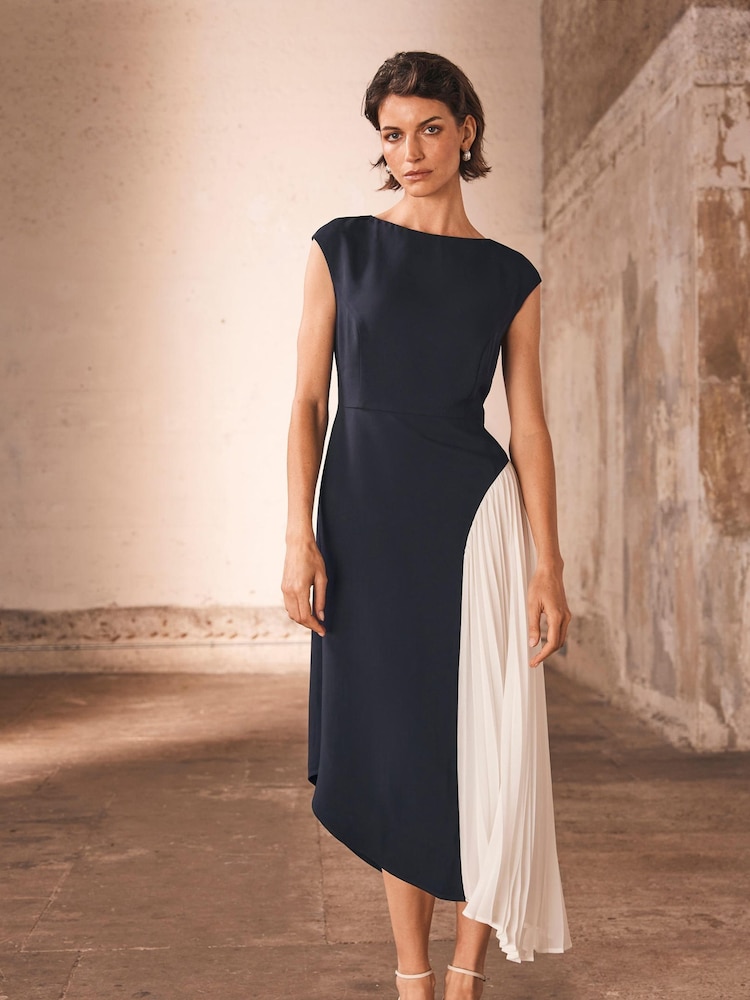 Mint Velvet Contrast Pleat Maxi Dress - Imagen 1 de 8