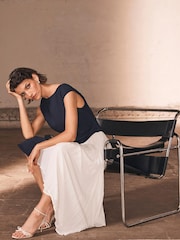 Mint Velvet Contrast Pleat Maxi Dress - Imagen 6 de 8