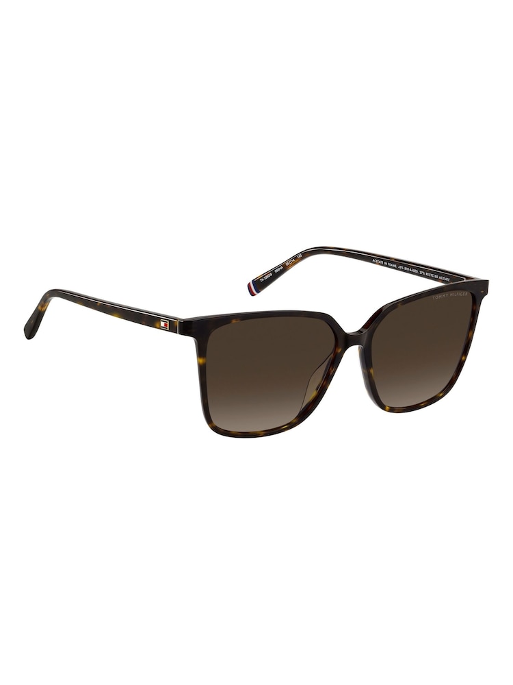 Tommy Hilfiger Brown Cat Eye Sunglasses in Havana - Image 2 of 4 Tommy Hilfiger Brown Cat Eye Sunglasses in Havana - Image 2 of 4