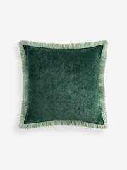 Weiches Velourskissen mit kontrastierenden Fransen - Bild 3 von 4