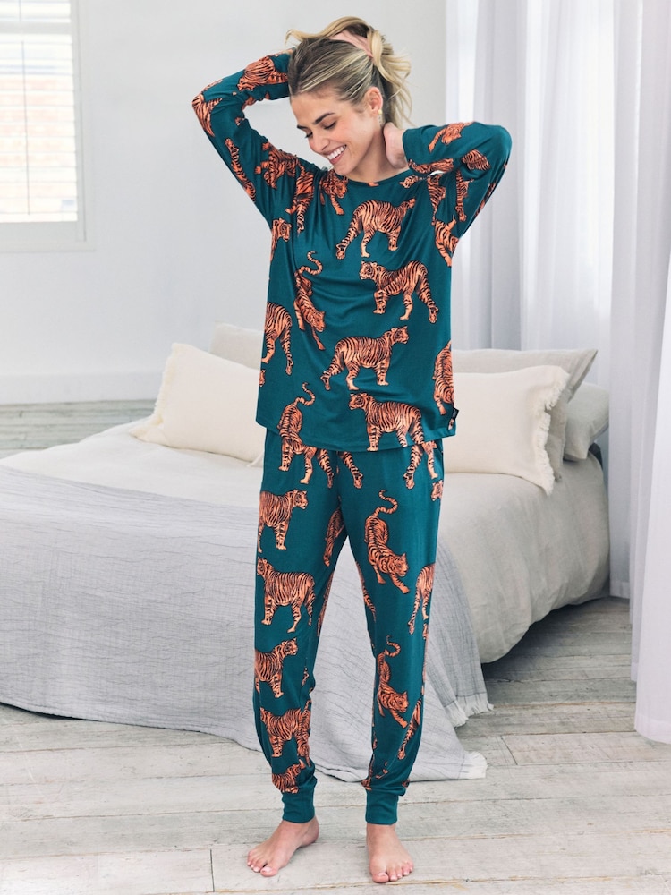 Chelsea Peers Green Tiger Print Long Pyjamas Set - Image 2 of 5