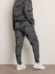 Yours Curve Black Abstract Cuffed Joggers - Image 2 of 5