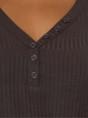 Yours Curve Henley Ribbed Swing Blouse - Imagen 4 de 5