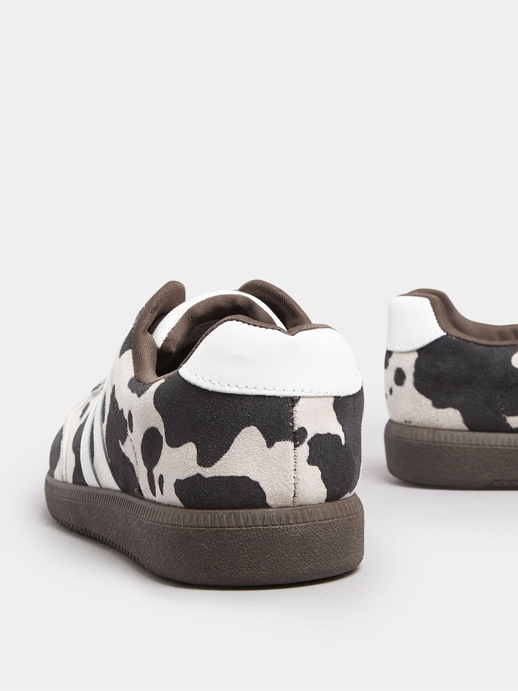 Yours Curve Extra Wide Fit Cow Print Retro Stripe Trainers - صورة 5 من 5