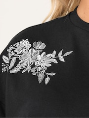 Preto - Yours Curve Embroidered Sweatshirt - Imagem 5 de 6