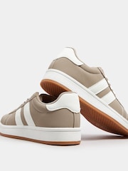 Marrón - Yours Curve Wide Fit Padded Skate Trainers - Imagen 4 de 5
