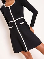 Lipsy Tipped Plaited Trim Detail Scoop Neck Long Sleeve Knitted Mini Dress - Obraz 2 z 4