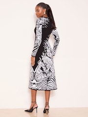 Lipsy Monochrome Animal Petite Printed Buttoned Fit and Flare Long Sleeve Knitted Midi Dress - Image 4 of 4