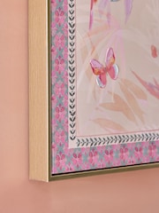 جدارية بإطار مُورّد ومطرَّزة بتفاصيل طيور - Image 3 of 6