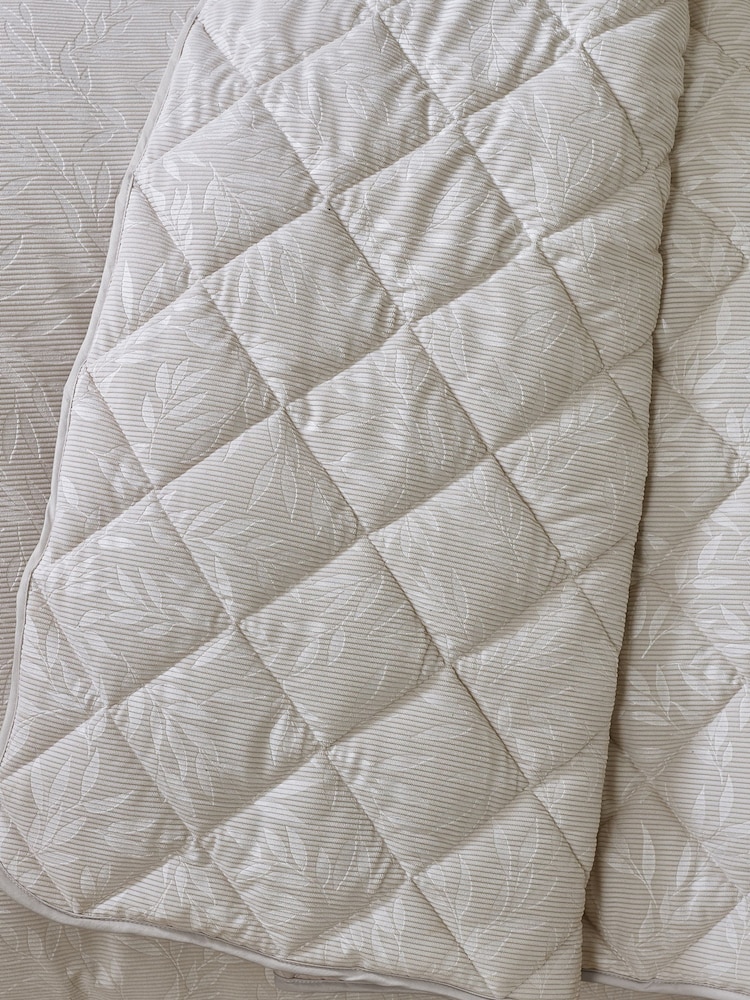 Catherine Lansfield Champagne Gold Corded Leaves Quilted Bedspread - Image 2 of 3 Catherine Lansfield Champagne Gold Corded Leaves Quilted Bedspread - Image 2 of 3