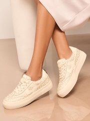 Si upande wowote - Lipsy Viatu vya Michezo vya Canvas Vilivyopachikwa kwa Lace - Picha 1 kati ya 5