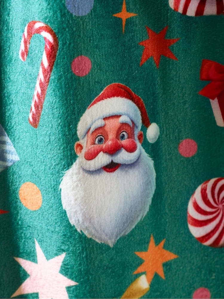 Catherine Lansfield Green Christmas Icons Cosy Fleece Blanket Throw - Image 2 of 3 Catherine Lansfield Green Christmas Icons Cosy Fleece Blanket Throw - Image 2 of 3