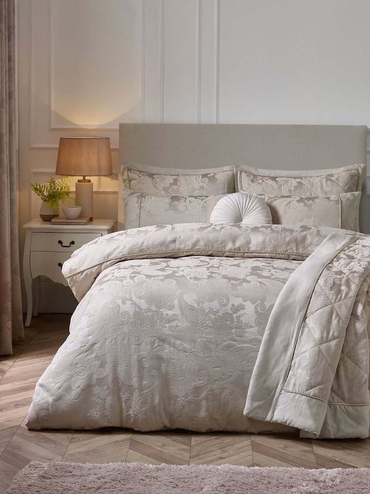 Catherine Lansfield Champagne Gold Opulent Jacquard Duvet Cover Set - Image 1 of 4