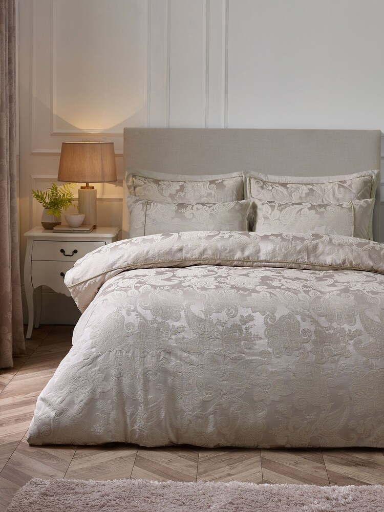Catherine Lansfield Champagne Gold Opulent Jacquard Duvet Cover Set - Image 2 of 4