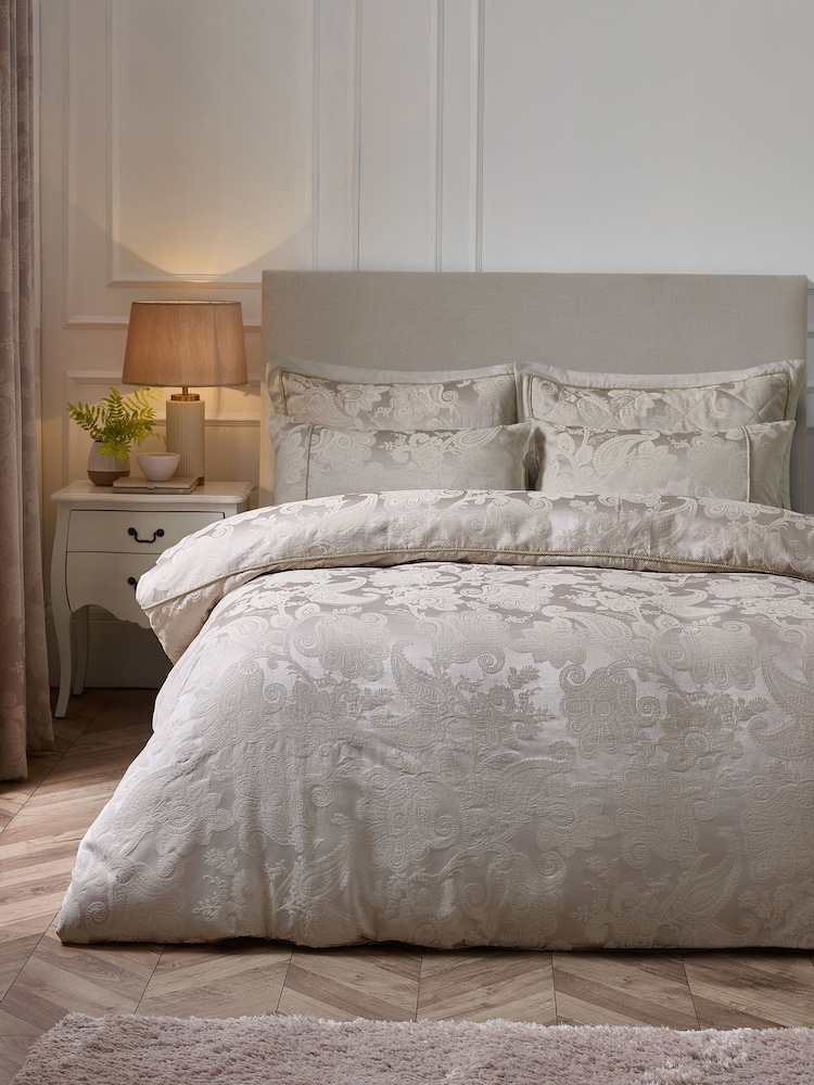 Catherine Lansfield Champagne Gold Opulent Jacquard Duvet Cover Set - Image 3 of 3