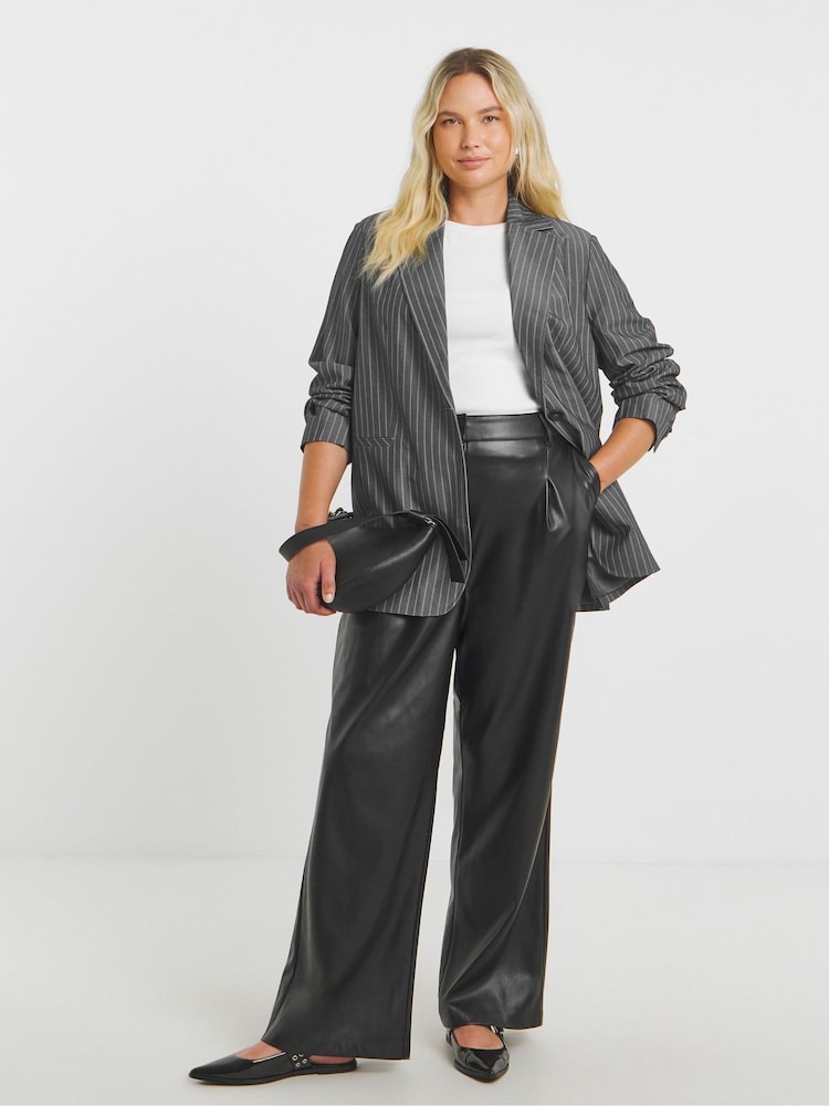 Simply Relaxed Street Style6999004