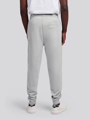 رمادي - U.S. Polo Assn. Mens Smart Interlock Joggers - صورة 4 من 8
