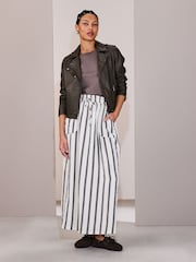 Ecru/marineblauw gestreept - Crinkle Textured Midi Skirt - Afbeelding 2 van 7