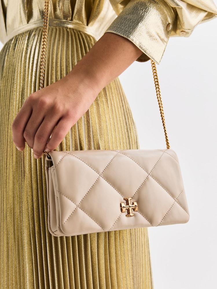 Kremowy - Pikowany portfel z łańcuszkiem Tory Burch Kira Diamond - Obraz 2 z 4