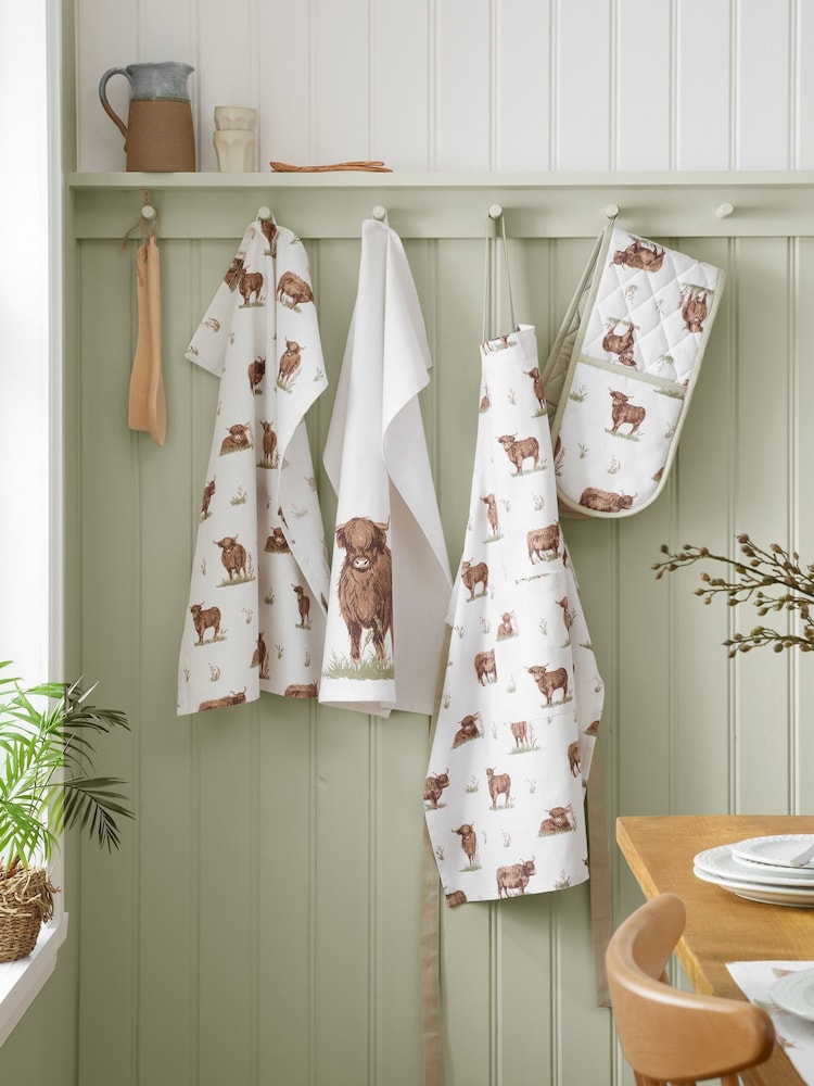 Catherine Lansfield Natural Angus Highland Cow Cotton Kitchen Adult Apron - Image 3 of 3 Catherine Lansfield Natural Angus Highland Cow Cotton Kitchen Adult Apron - Image 3 of 3