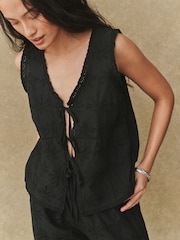 Schwarz - Gesticktes Palmen-Ärmelloses Oberteil - Bild 1 von 7