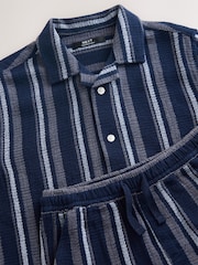 Tumši zils/balts - Short Sleeve Textured Stripe Shirt and Shorts Set (3-16yrs) - Attēls 3 no 4