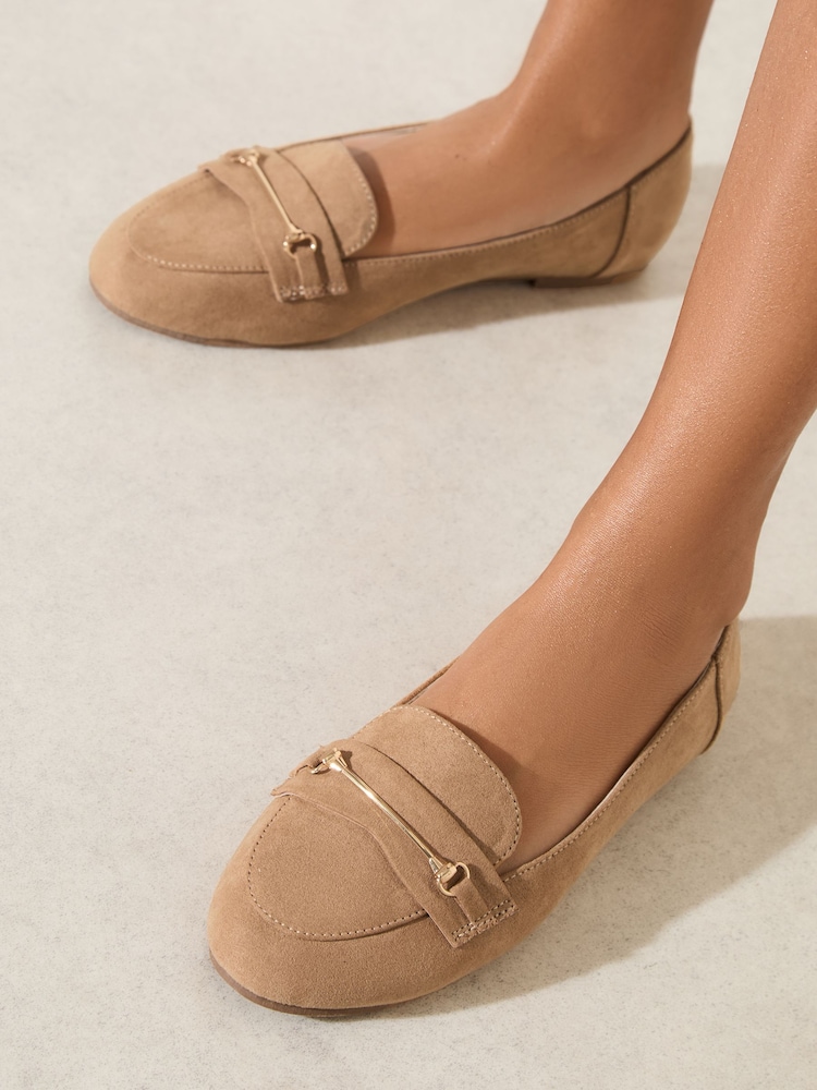 বাদামী Tan - Friends Like These নকল সোয়েড স্নাফেল ডিটেইল স্মার্ট ফ্ল্যাট লোফারগুলি - 5এর মধ্যে 1 ছবি