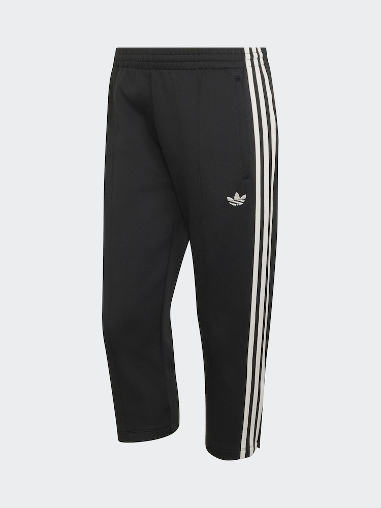 adidas Originals Black 3-Stripe Capri Trousers - Image 7 of 7