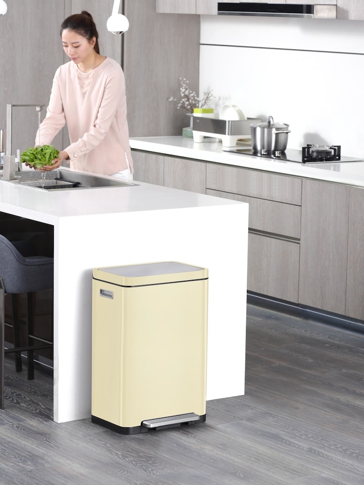 Eko Cream X 2020L Cube Bin - Image 1 of 5 Eko Cream X 2020L Cube Bin - Image 1 of 5