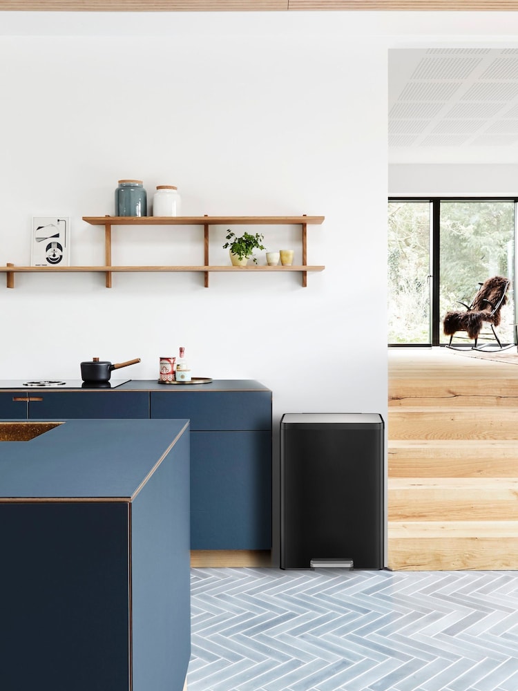 Eko Black Ecocasa 2020L Bin - Image 1 of 4 Eko Black Ecocasa 2020L Bin - Image 1 of 4