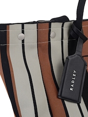 Radley Large Hadleigh Place Stripe Open Top White Tote Bag - Imagen 6 de 9