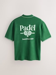 Green Padel Graphic - Relaxed Fit Ultrasoft Smart Knitted Shirt - صورة 7 من 9