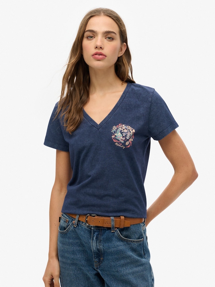 Camiseta Superdry Suika Relaxed com decote em V - Imagem 1 de 6