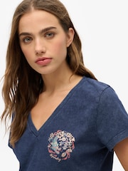 Camiseta Superdry Suika Relaxed com decote em V - Imagem 4 de 6