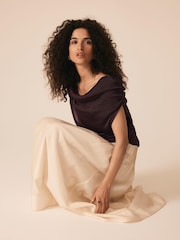 Mint Velvet Pintuck Maxi Skirt - Imagen 4 de 8