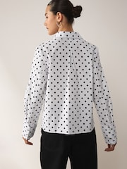 Balts/melns punktiņojums - Pieguļošs, elastīgs, īsroku krekls ar garām piedurknēm - Attēls 4 no 8