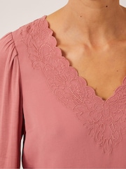 Monsoon Lisa Embroidered Lace Blouse - Imagen 4 de 5