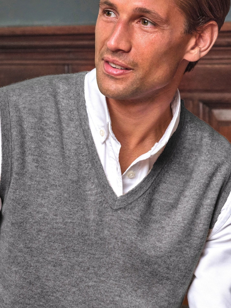 Pure Collection Mens Cashmere Vest - Image 3 of 3 Pure Collection Mens Cashmere Vest - Image 3 of 3