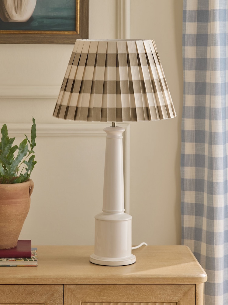 אהיל נורה - תמונה 2 מתוך 6 אהיל נורה - תמונה 2 מתוך 6