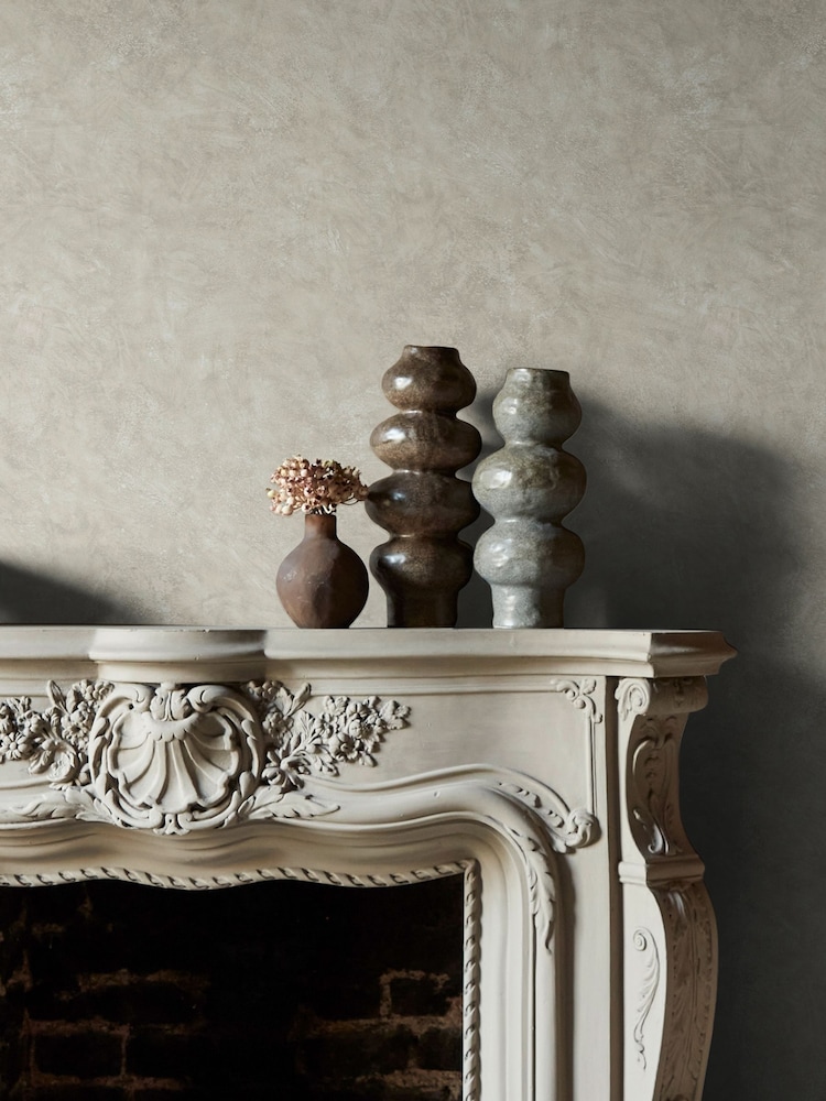 Abigail Ahern Greige Urbanite Tadelakt 10M Wallpaper - Image 5 of 5