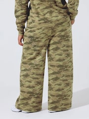 Yours Curve Green Limited Joggers - Image 3 of 6