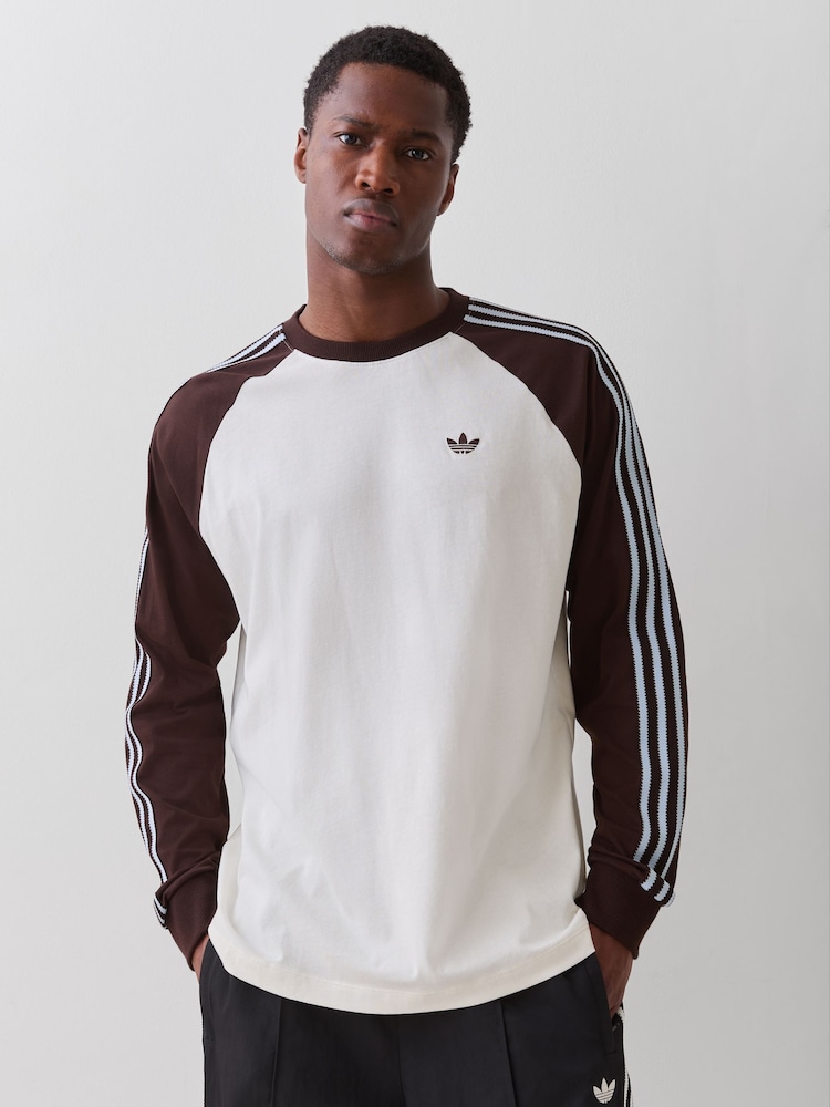بيج - adidas Originals Britcore Long Sleeve Cali Sweatshirt - صورة 1 من 6