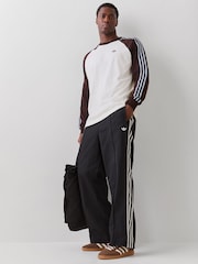 بيج - adidas Originals Britcore Long Sleeve Cali Sweatshirt - صورة 2 من 6