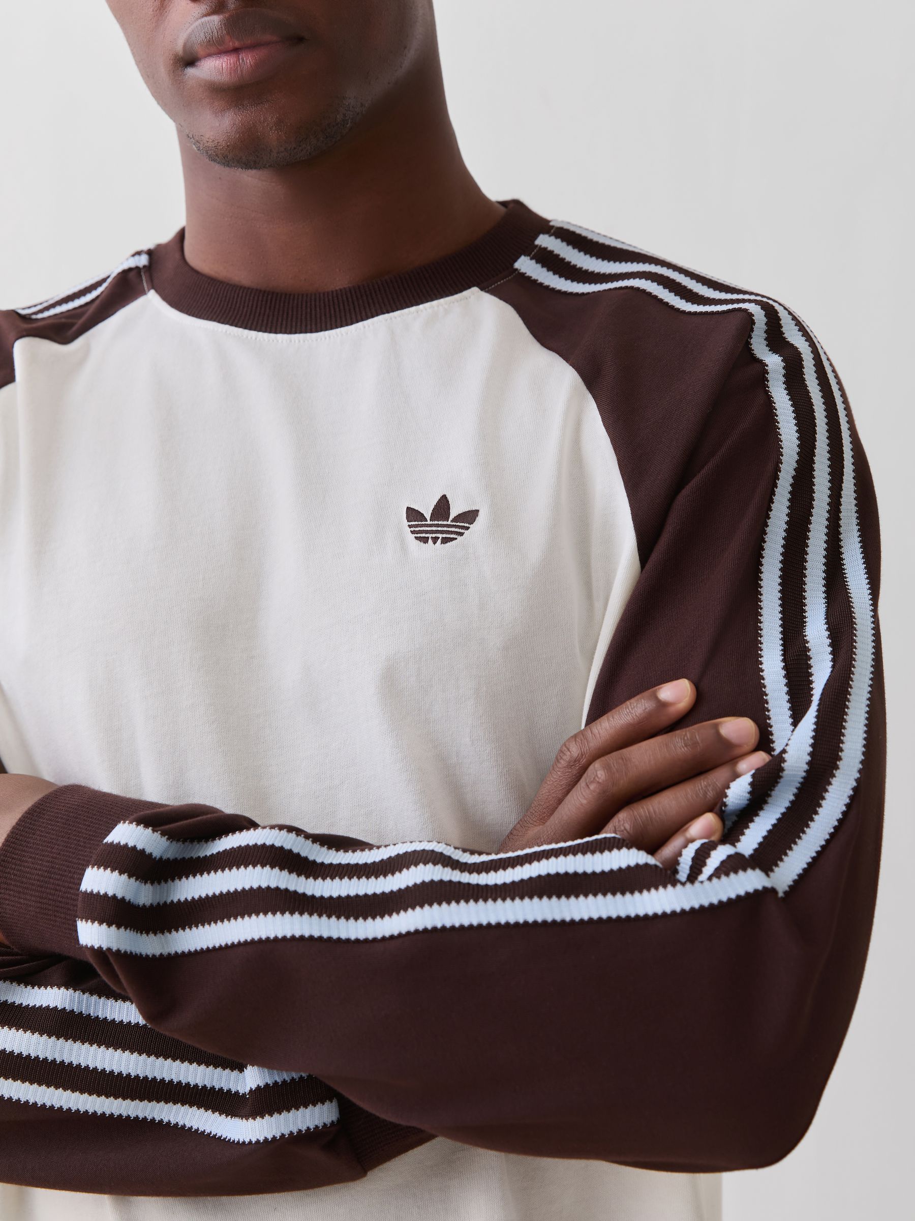 Comprar Bege - Moletom adidas Originals Britcore de manga comprida