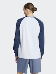 أزرق فاتح - adidas Originals Britcore Long Sleeve Cali Sweatshirt - صورة 2 من 6